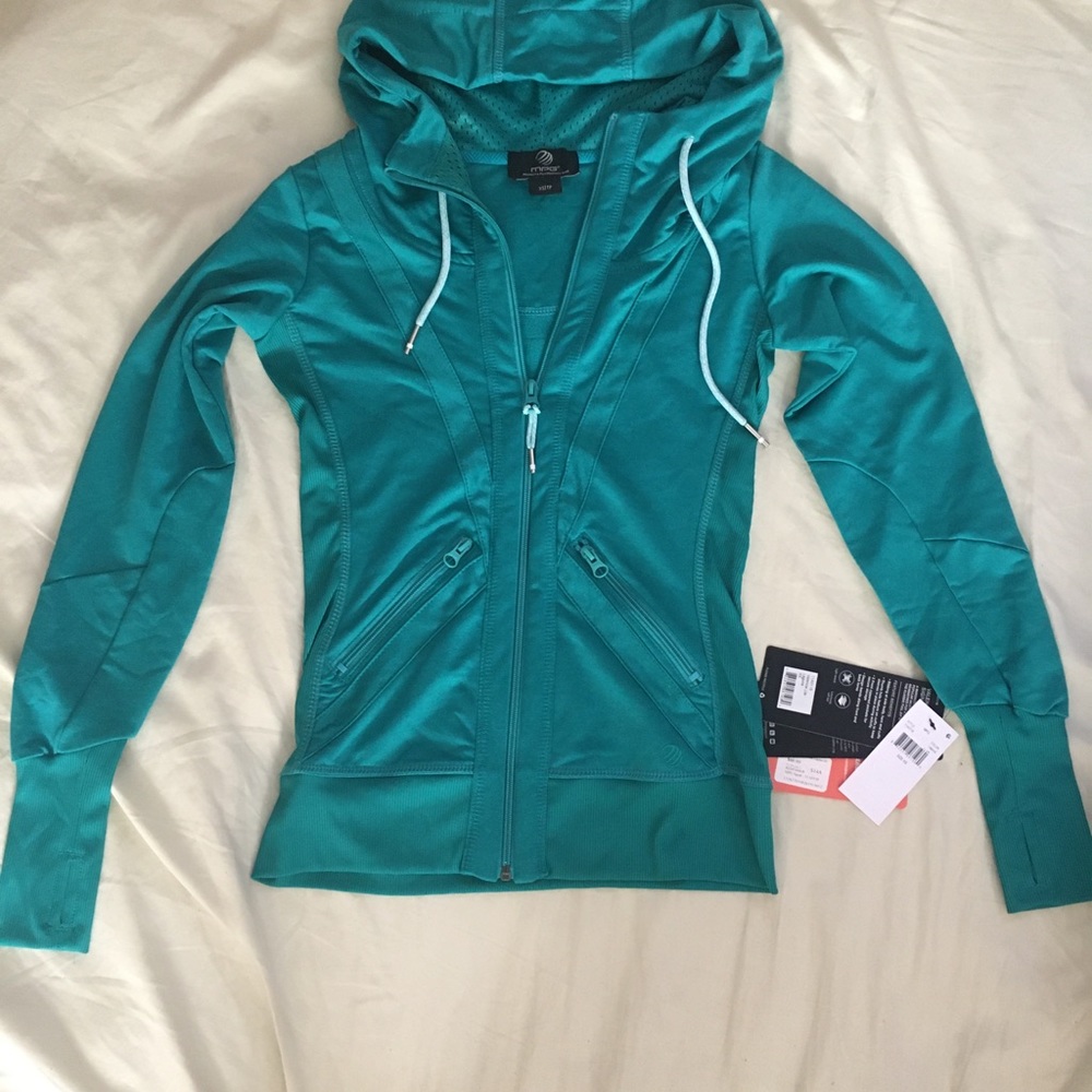 Valencia Lite Hoodie